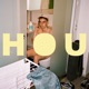 hou Single