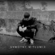 SAMOTNY W TŁUMIE Single