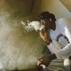 she wanna love me now Single