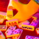 DOMINO Single