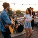 Beni Ko Bazar Single