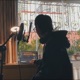 Không Thích Single