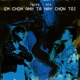 EM CHỌN ANH TA HAY CHỌN TÔI Single